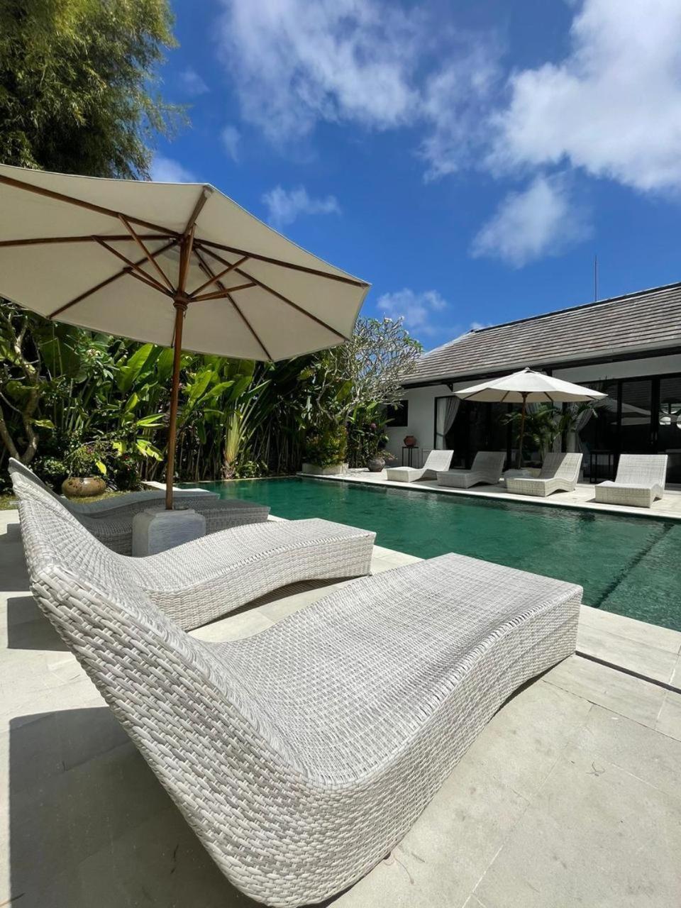 Layali Breeze Villa Jimbaran Exterior foto