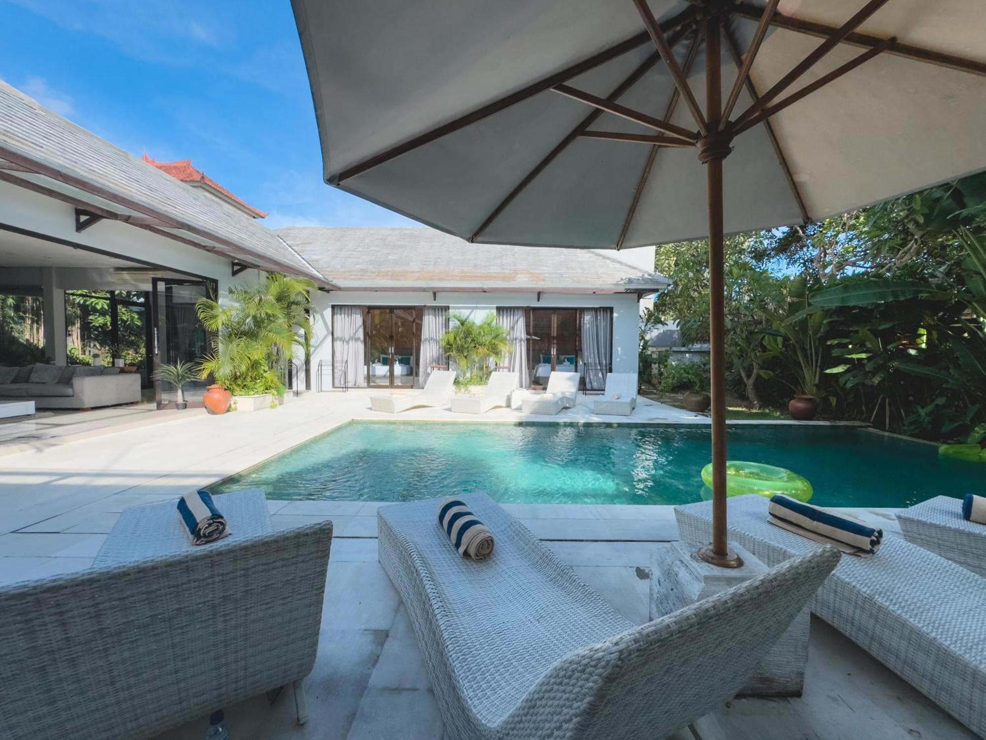 Layali Breeze Villa Jimbaran Exterior foto